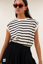 Tobi Stripe Logo Top