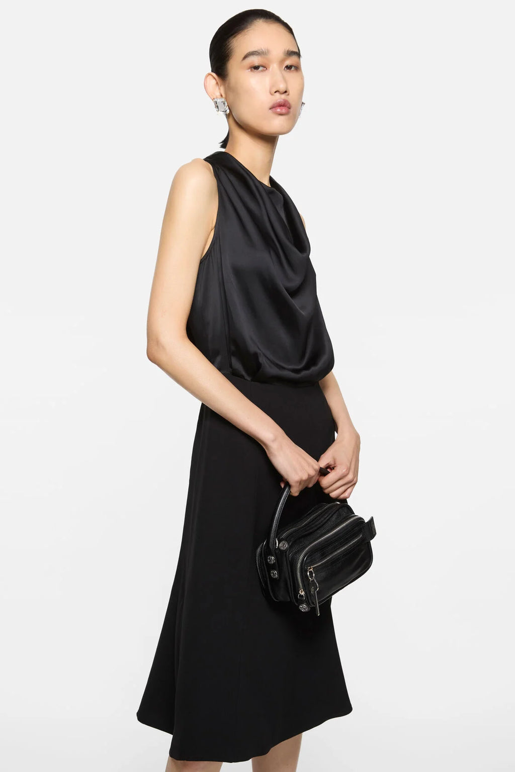 Dalessa Shiny Vis Satin (Black)