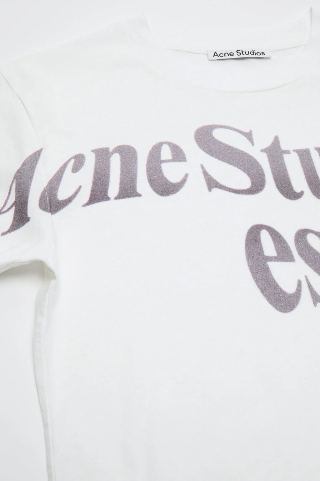 Fitted Graphic T-Shirt