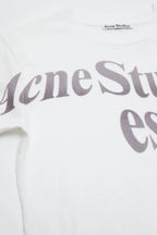 Fitted Graphic T-Shirt