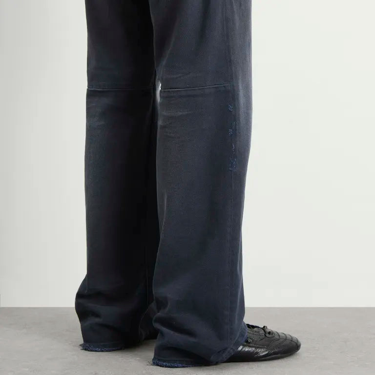 Curved Knee Pants